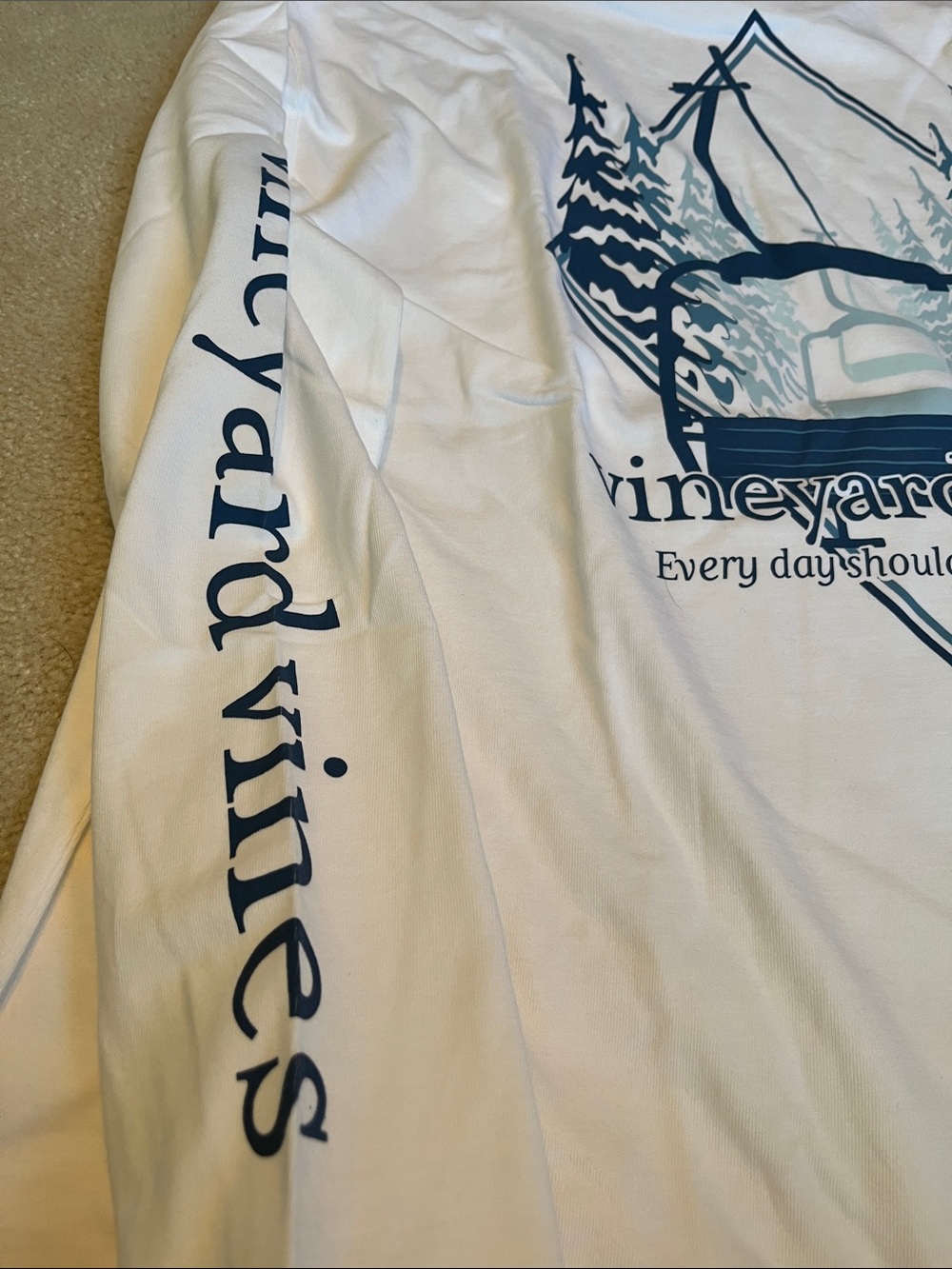Vineyard Vines White Long-Sleeve Graphic Tee with Navy ski lift. XL. Men - Picture 4 of 9